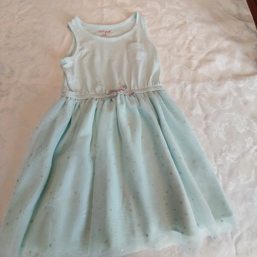 Girls size S (6-7) sleeveless green dress with net skirt & silver trim